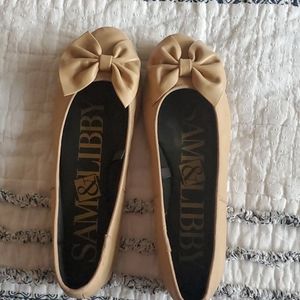 Sam and Libby Size 9 ballet flats